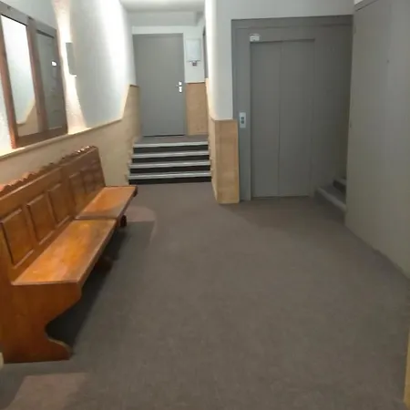 Apartment Valfrejus 19m2 Cosy 60 M Des Pistes Draps Non Compris