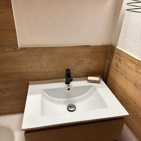 Appartement Valfrejus 19m2 Cosy 4 Couchages 60 M Des Pistes *